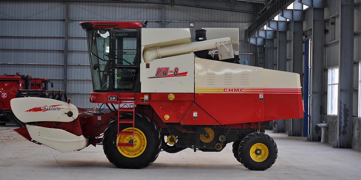 中聯收獲新疆4LZ-8A 自走輪式谷物聯合收割機