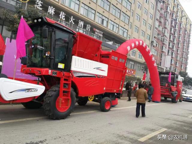 花生收獲機市場競爭日趨激烈,這家企業卻穩坐釣魚臺! 10-2.png