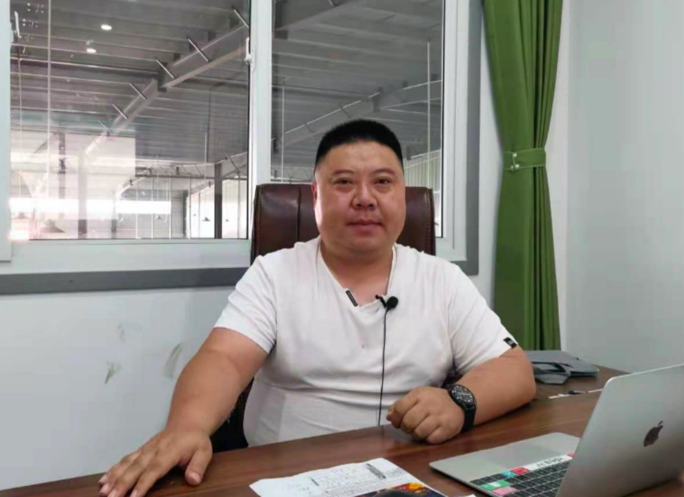 退役軍人張輝:賣農機的我也要做尖子兵