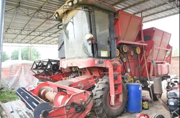 探訪“鄭州中聯村” 買收獲機只認中聯收獲 12.20.2.jpg