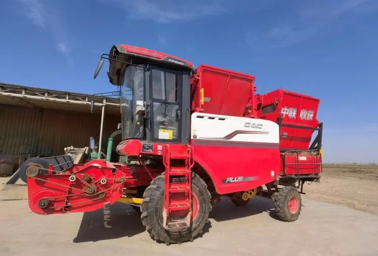 王曉輝:中聯收獲花生撿拾收獲機成就我的創業夢 12.jpg