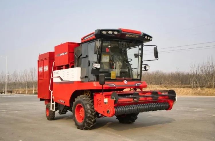 王軍偉:買花生收獲機還是得認準中聯收獲,一年回本很輕松 520-1.jpg