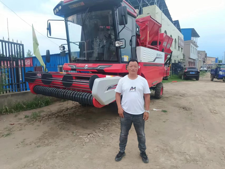 為什么“老機手”焦現偉再次購買中聯收獲花生機 718-6.png