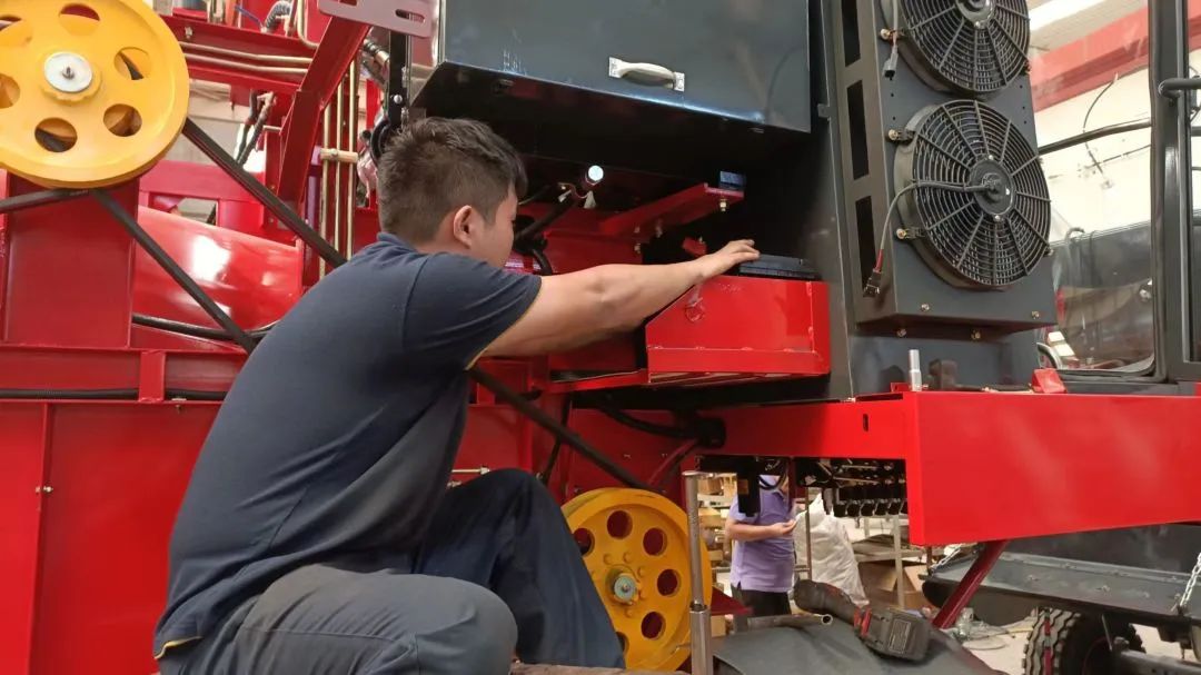 不懼高溫,只為服務農業 815-3.jpg