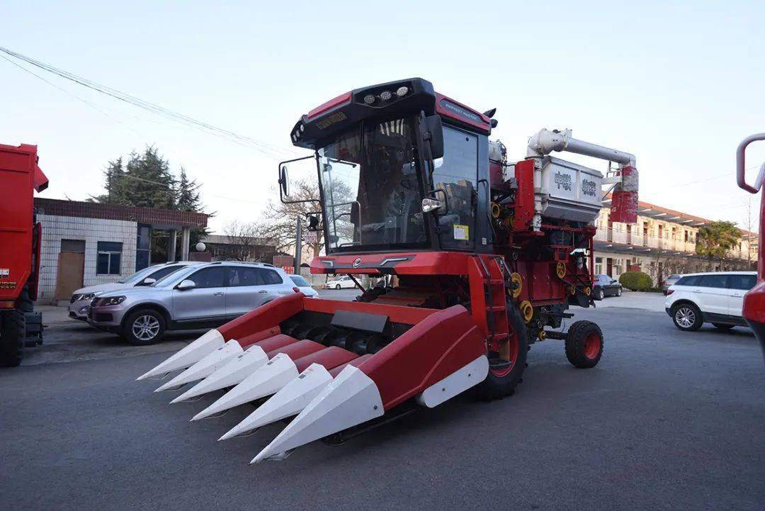 來自保定華師傅的認可:從新疆-7到新疆-9,中聯收獲一直是我中意的品牌 來自保定華師傅的認可:從新疆-7到新疆-9,中聯收獲一直是我中意的品牌(圖6)