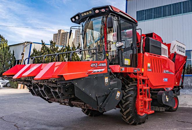 老農機手經驗談:用中聯收獲玉米機實現財富夢