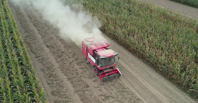 三年買兩臺中聯收獲花生機 收獲花生的得力助手 1712500953623171.png