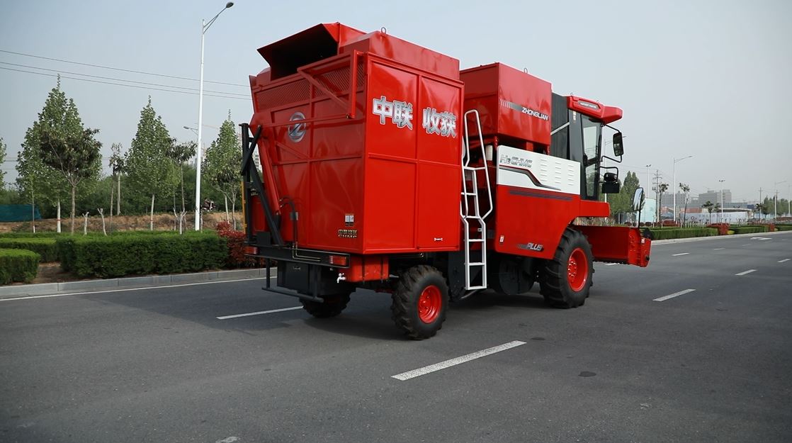 中聯收獲花生機
農機手收獲季的真英雄 1713169670879916.jpg